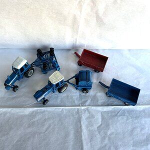 Ertl Farm Machinery Play Set with Extra Tractor and Barge Wagon